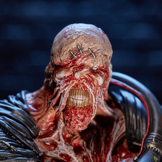 Resident Evil Nemesis Statue - Image 5