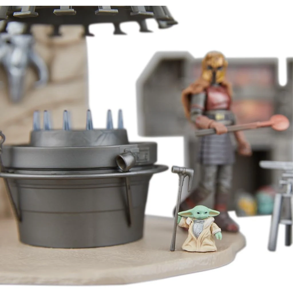 Star Wars: The Mandalorian The Armorer's Forge Playset - Hasbro - Star Wars: The Vintage Collection - Image 8