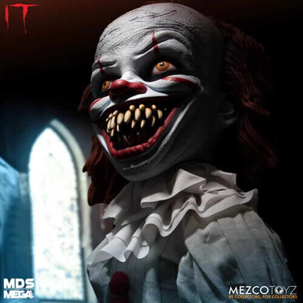 Stephen King's IT Talking Sinister Pennywise Doll - Mezco Toyz - MDS Mega Scale - Image 3