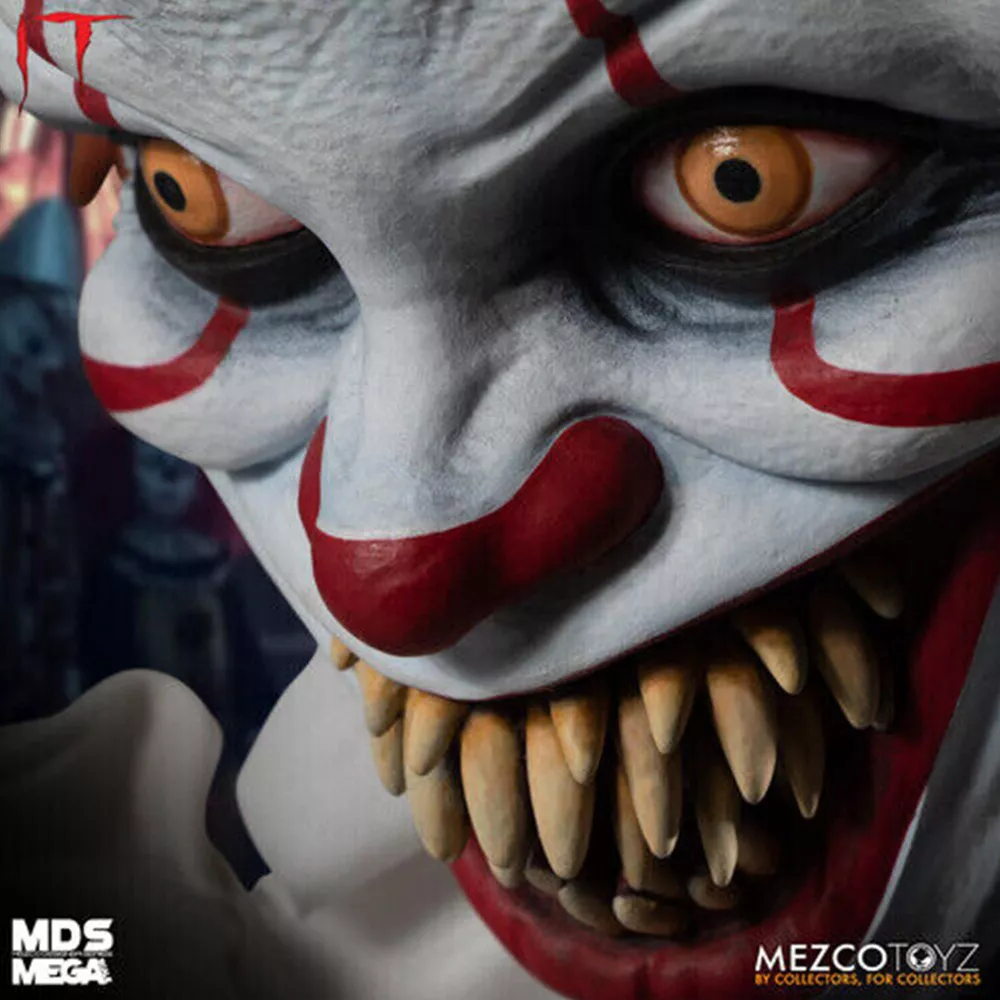 Stephen King's IT Talking Sinister Pennywise Doll - Mezco Toyz - MDS Mega Scale - Image 4