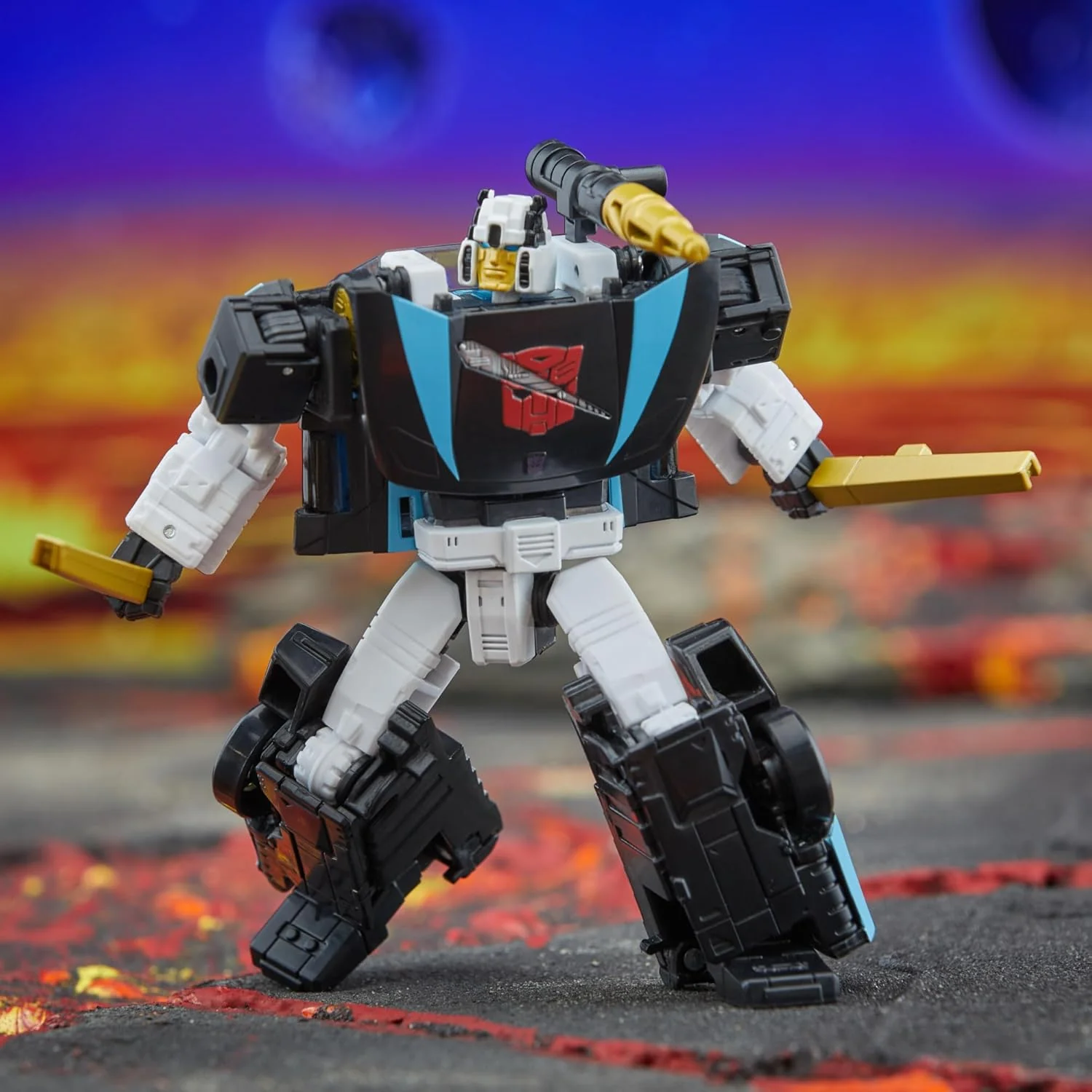 Transformers: Legacy United Deluxe Class Armada Universe Wheeljack Action Figure - Takara Tomy, Hasbro - Image 3