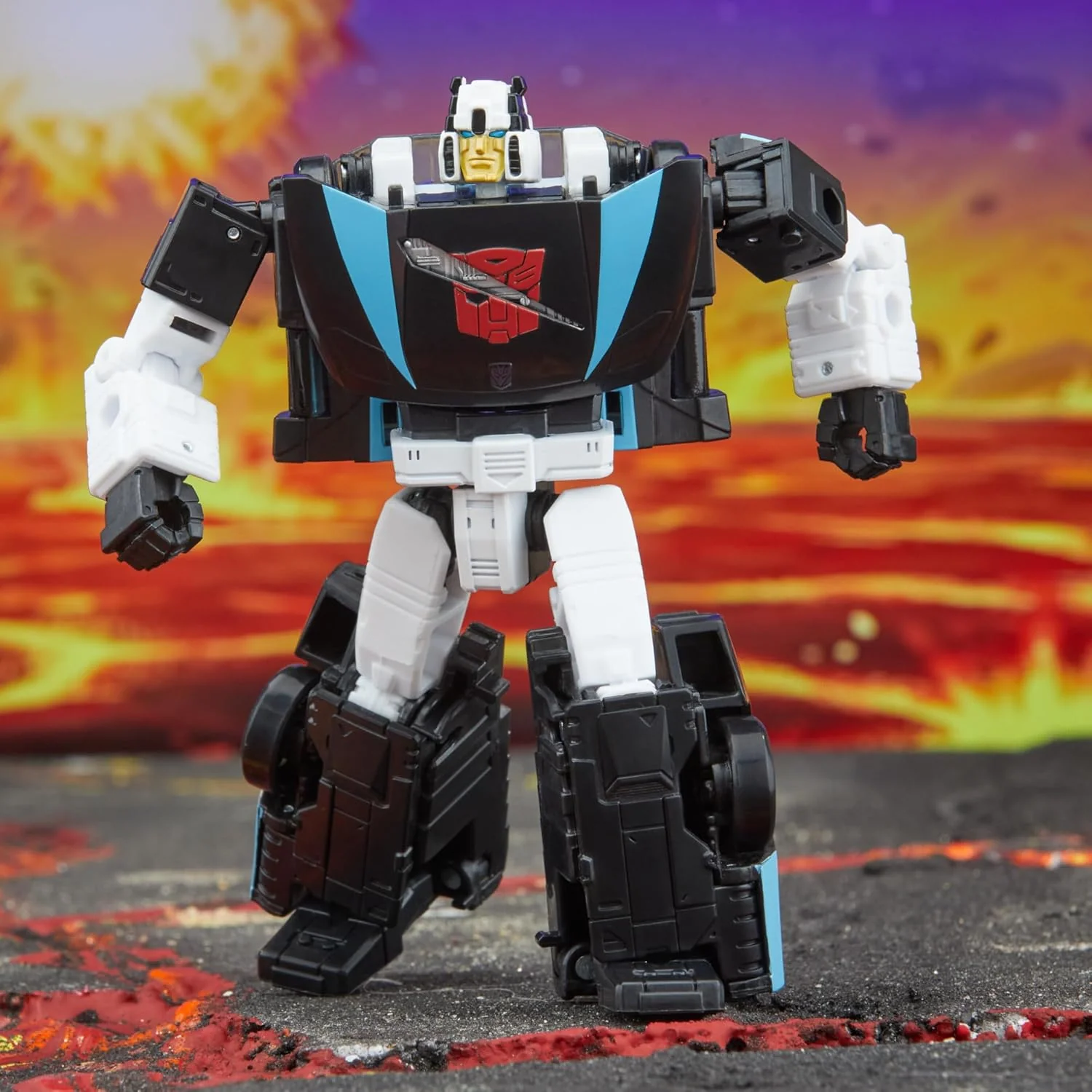 Transformers: Legacy United Deluxe Class Armada Universe Wheeljack Action Figure - Takara Tomy, Hasbro - Image 6