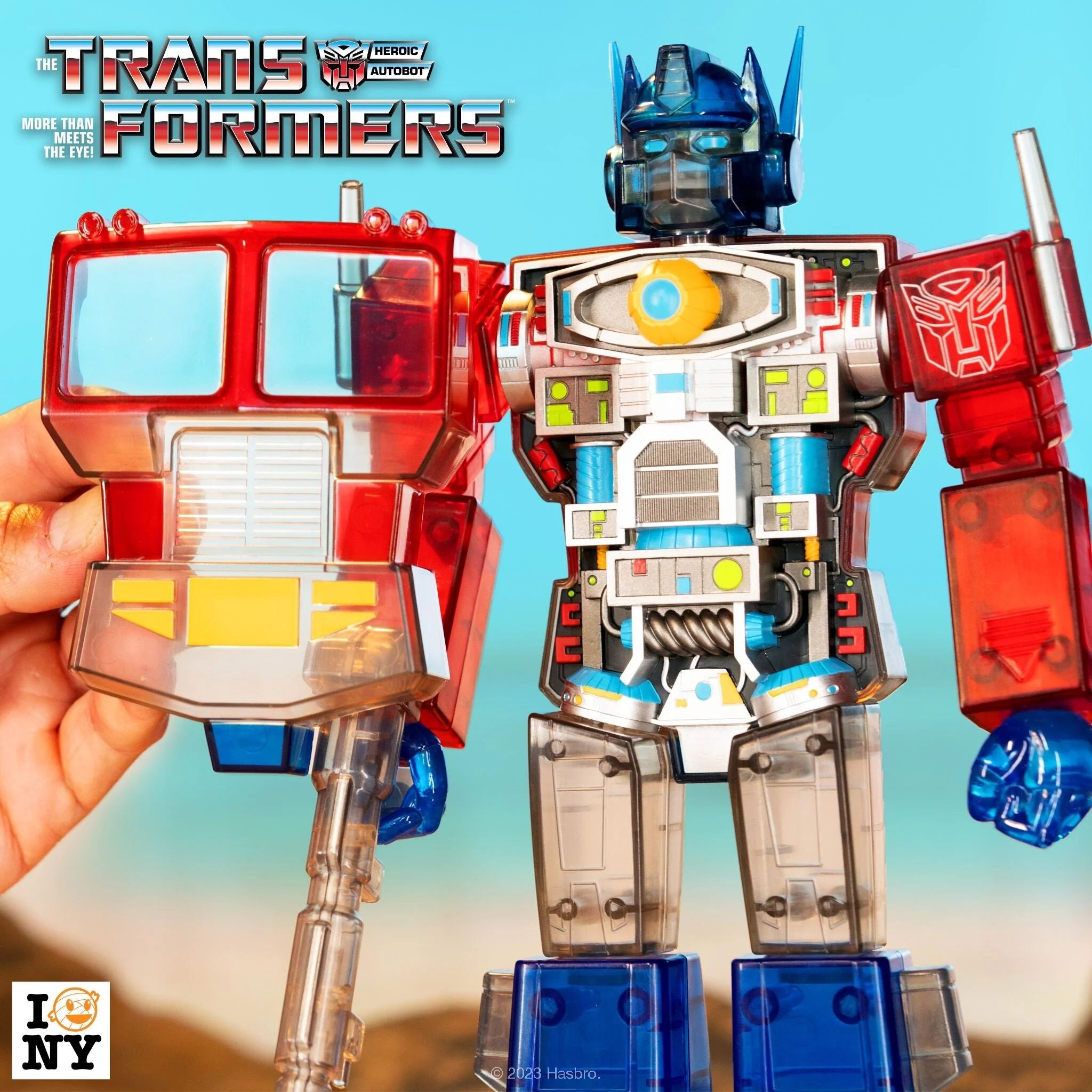 Transformers Super Cyborg Optimus Clear Red/Blue - Image 4